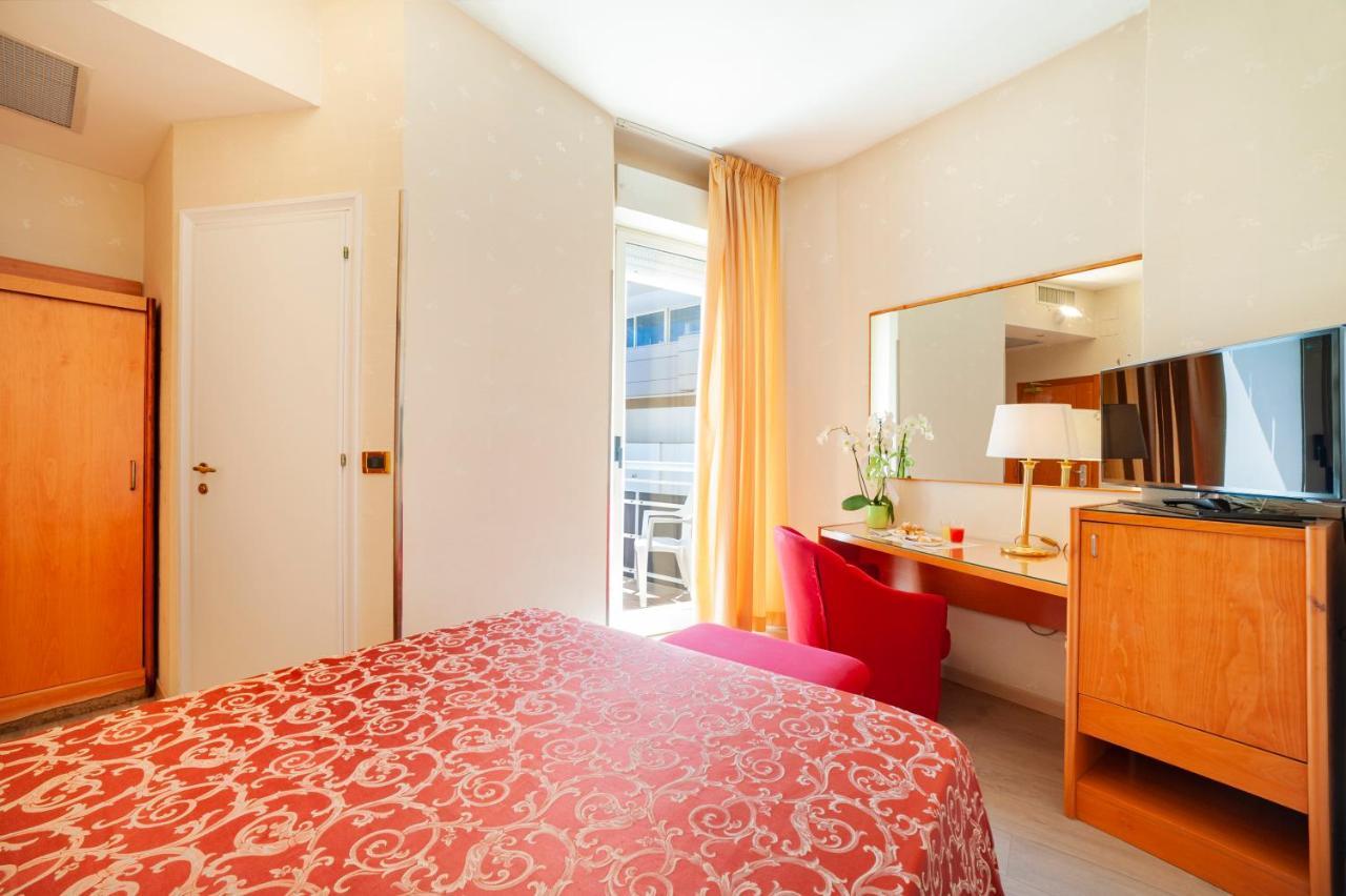 Hotel Kursaal Ρίμινι Εξωτερικό φωτογραφία