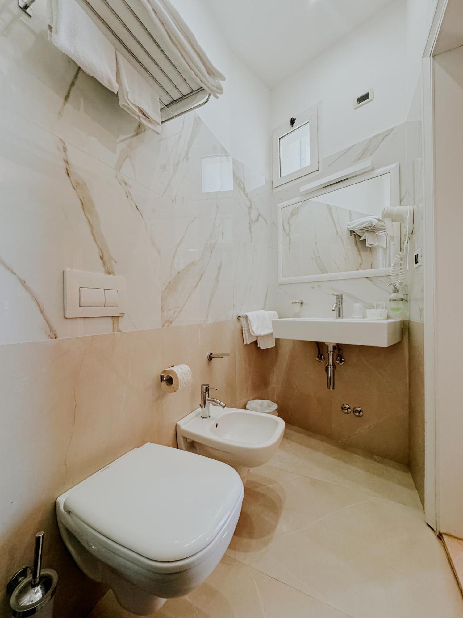 Hotel Kursaal Ρίμινι Εξωτερικό φωτογραφία