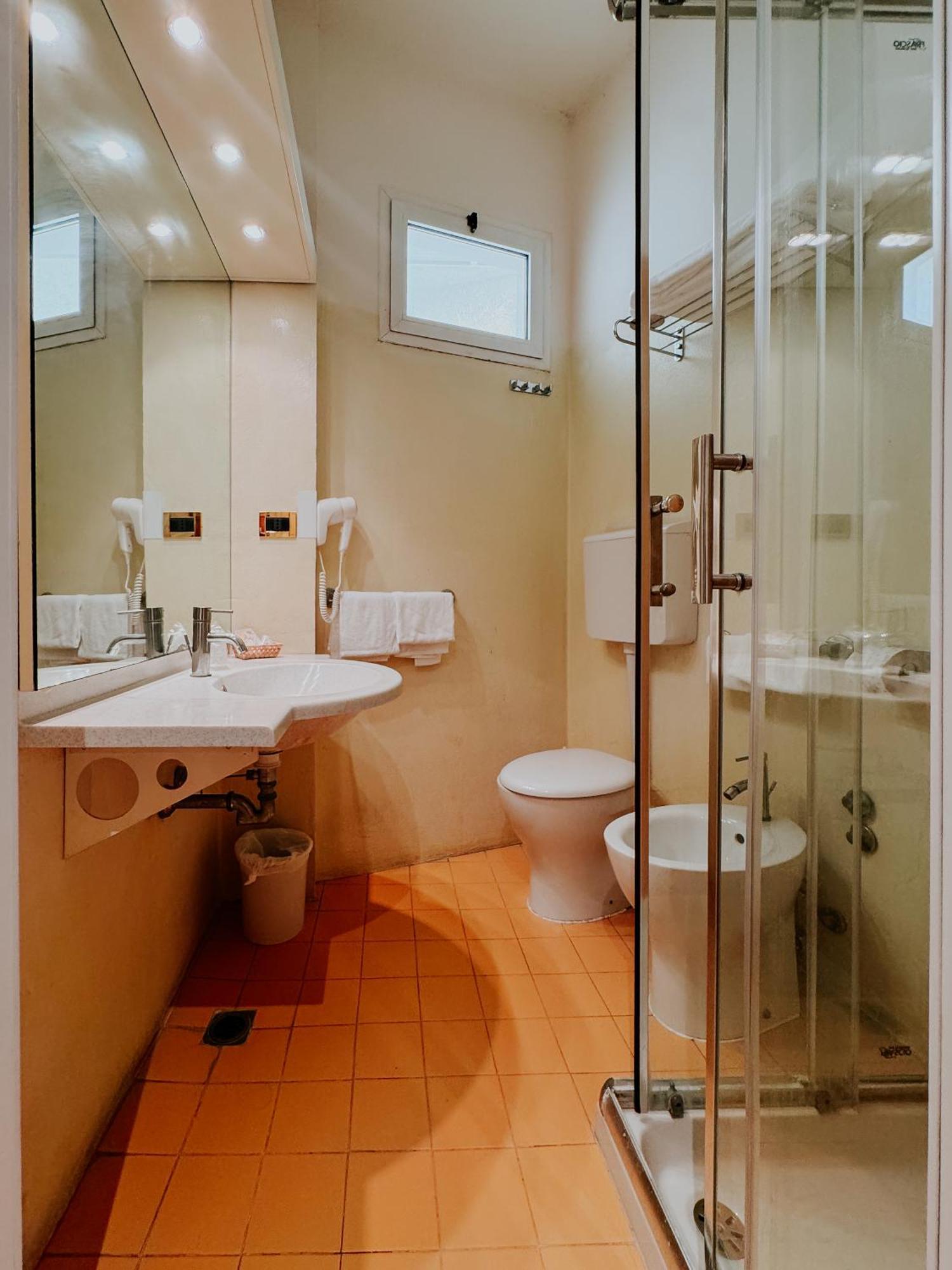 Hotel Kursaal Ρίμινι Εξωτερικό φωτογραφία