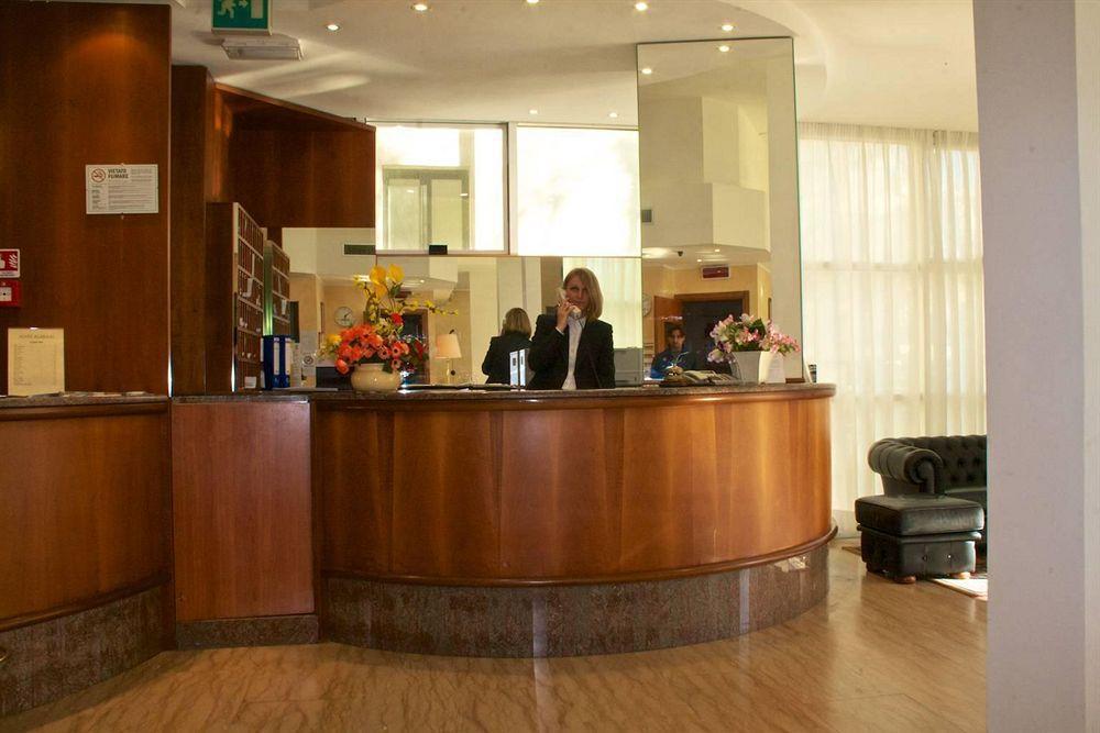 Hotel Kursaal Ρίμινι Εξωτερικό φωτογραφία