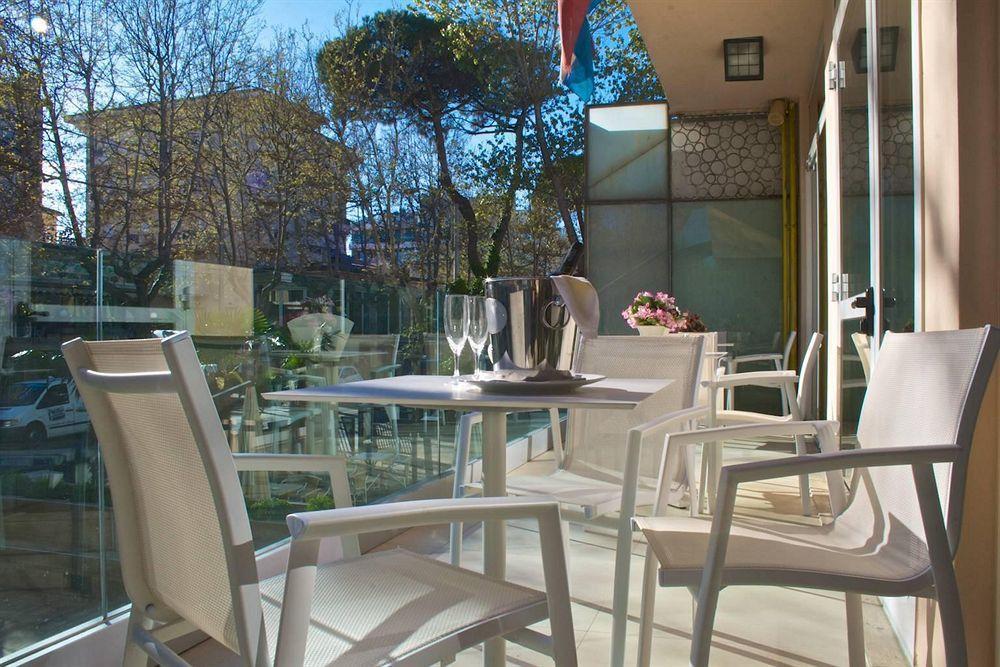 Hotel Kursaal Ρίμινι Εξωτερικό φωτογραφία