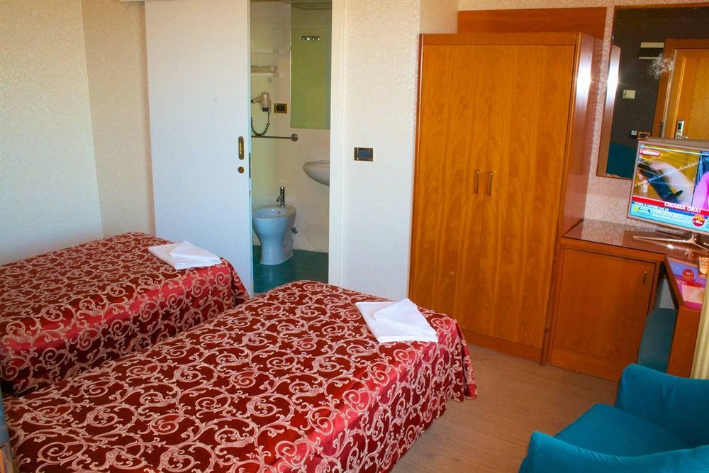 Hotel Kursaal Ρίμινι Εξωτερικό φωτογραφία