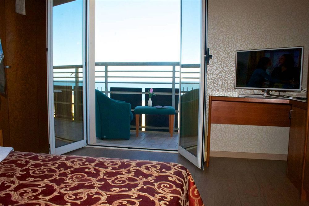 Hotel Kursaal Ρίμινι Εξωτερικό φωτογραφία