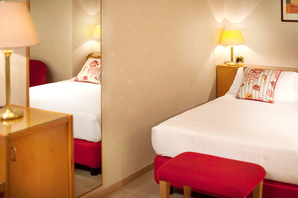 Hotel Kursaal Ρίμινι Εξωτερικό φωτογραφία