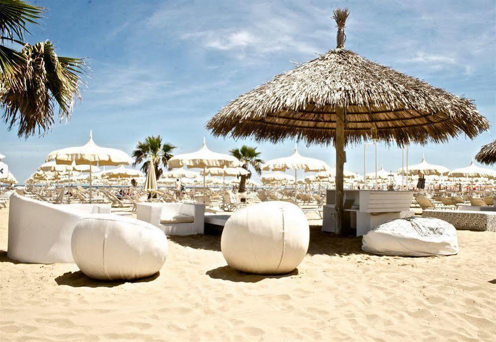 Hotel Kursaal Ρίμινι Εξωτερικό φωτογραφία