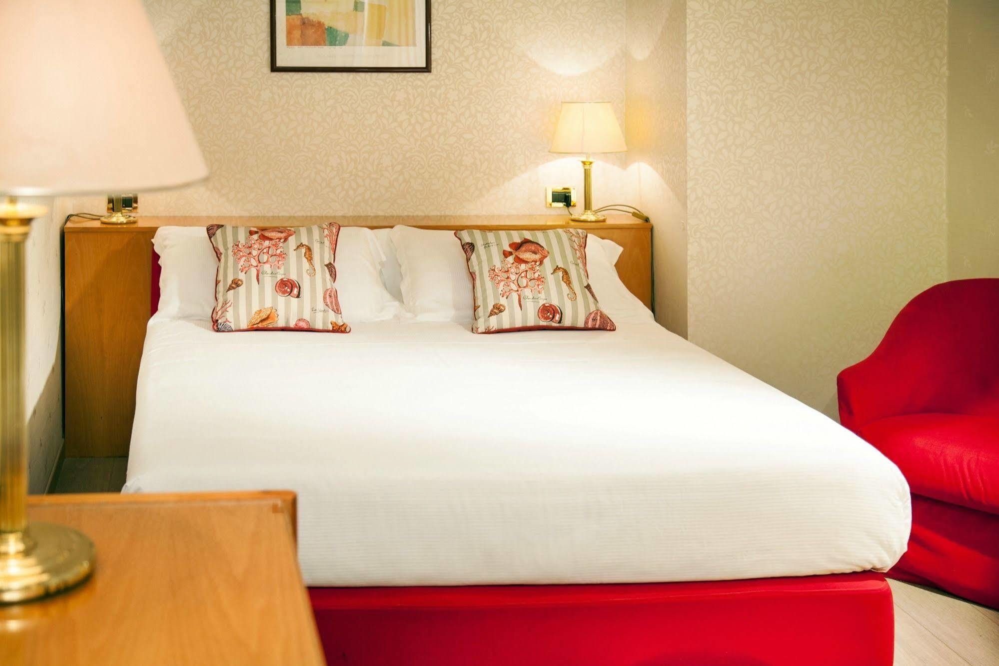 Hotel Kursaal Ρίμινι Εξωτερικό φωτογραφία