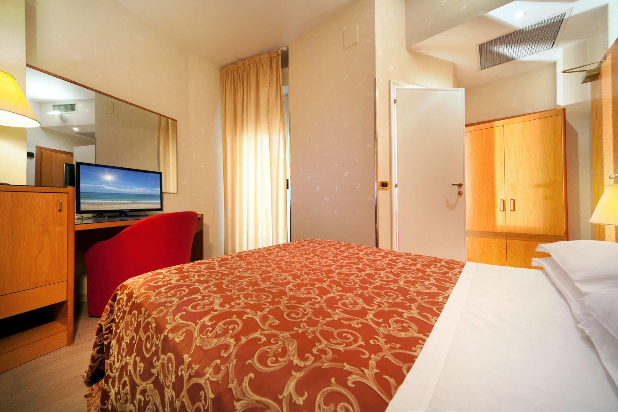 Hotel Kursaal Ρίμινι Εξωτερικό φωτογραφία
