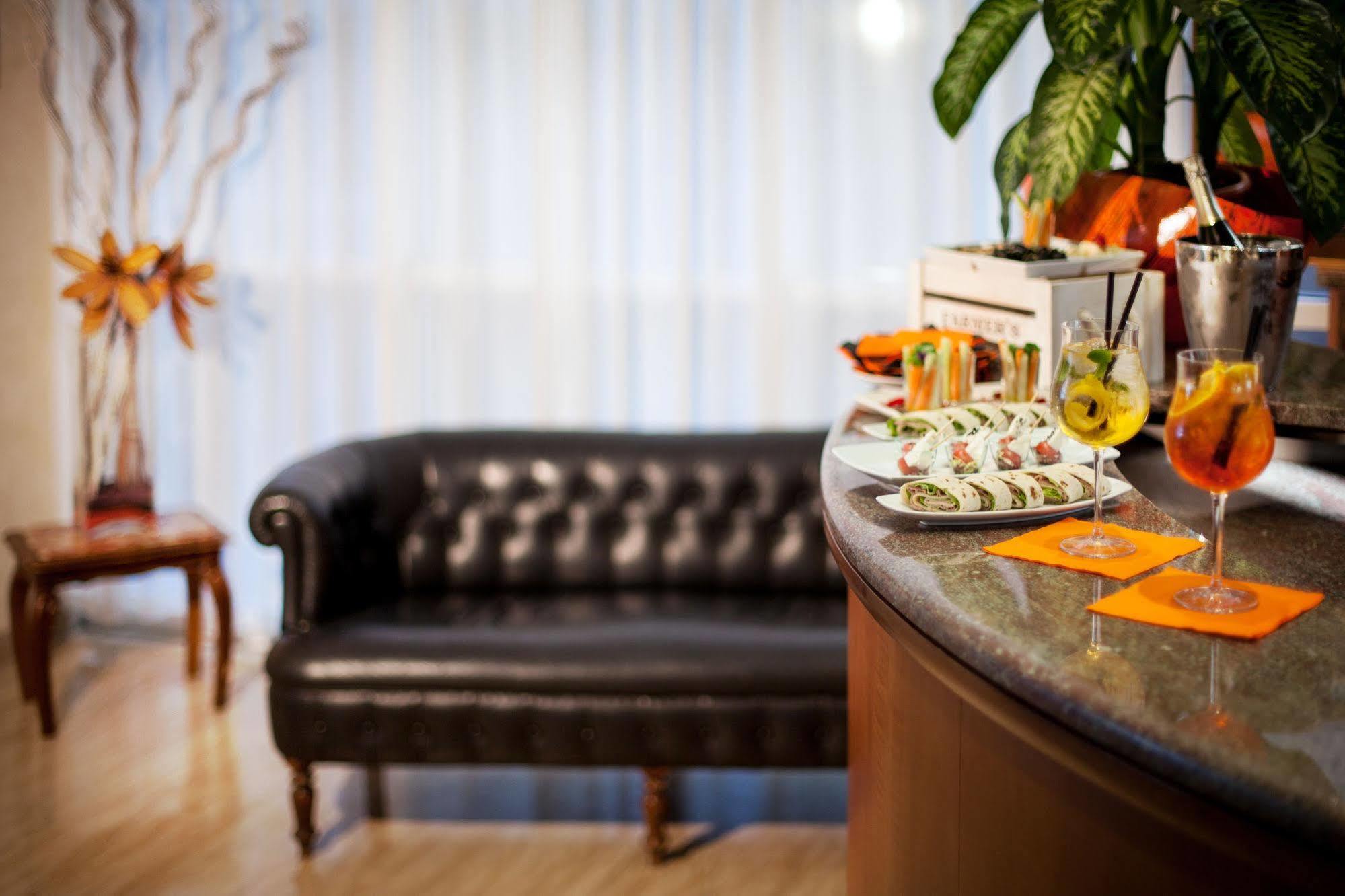 Hotel Kursaal Ρίμινι Εξωτερικό φωτογραφία