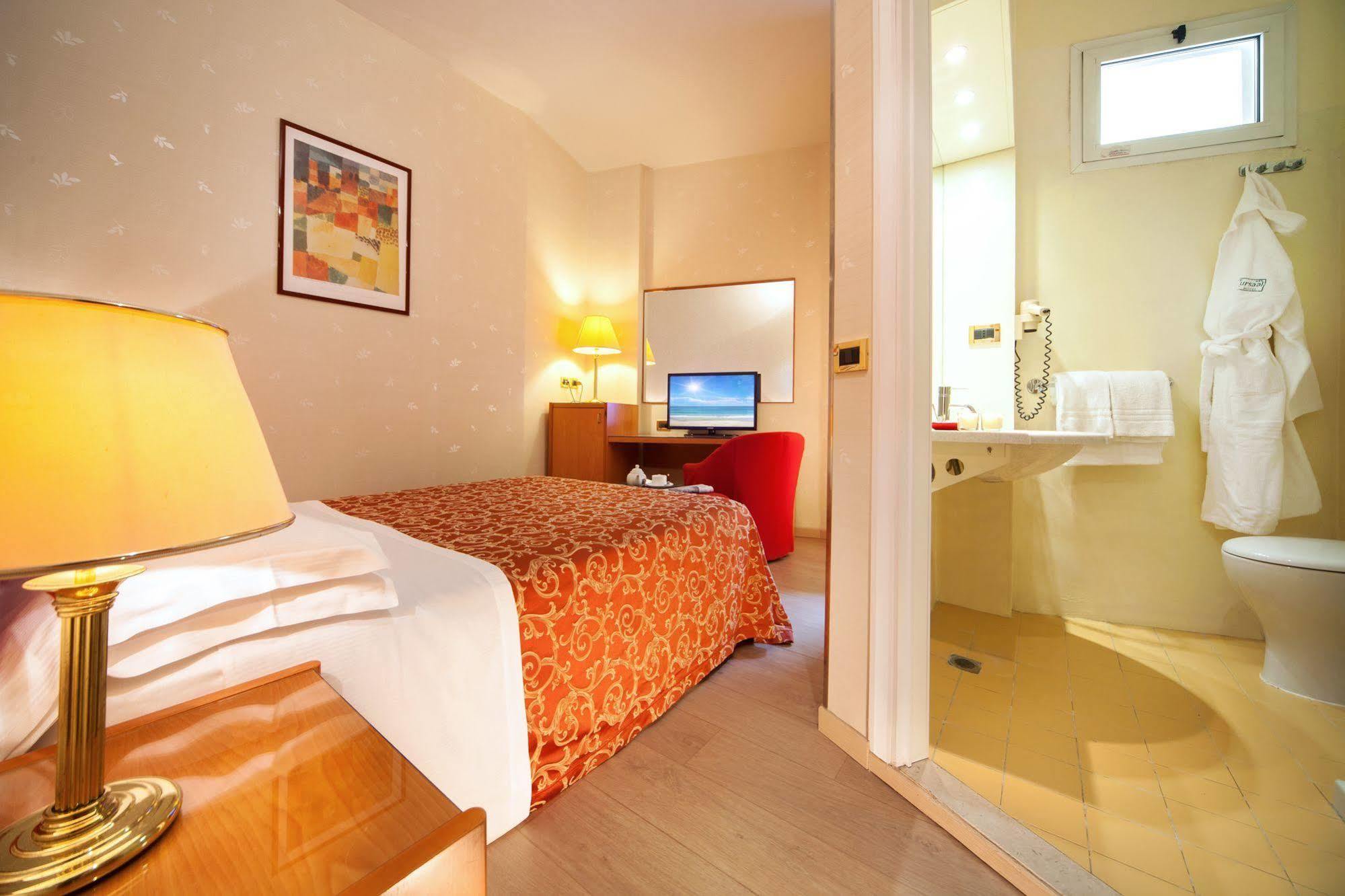 Hotel Kursaal Ρίμινι Εξωτερικό φωτογραφία