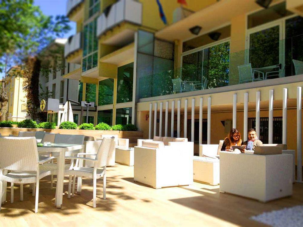 Hotel Kursaal Ρίμινι Εξωτερικό φωτογραφία