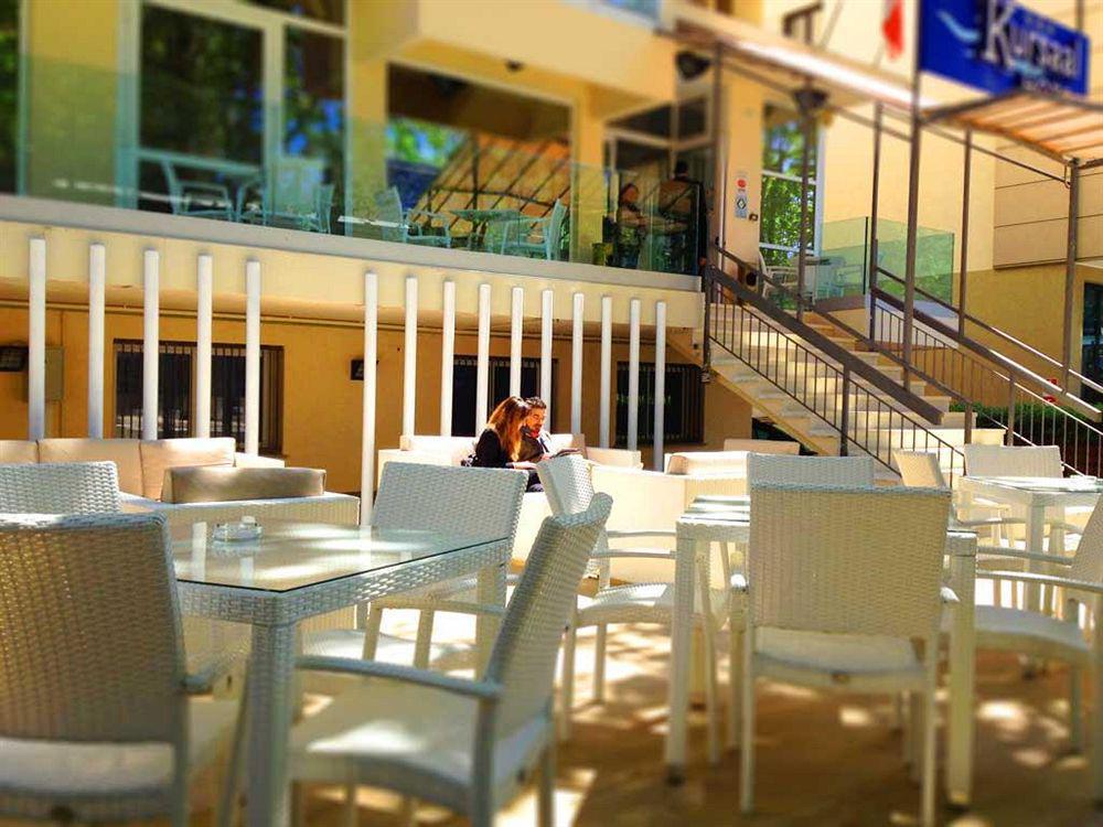 Hotel Kursaal Ρίμινι Εξωτερικό φωτογραφία